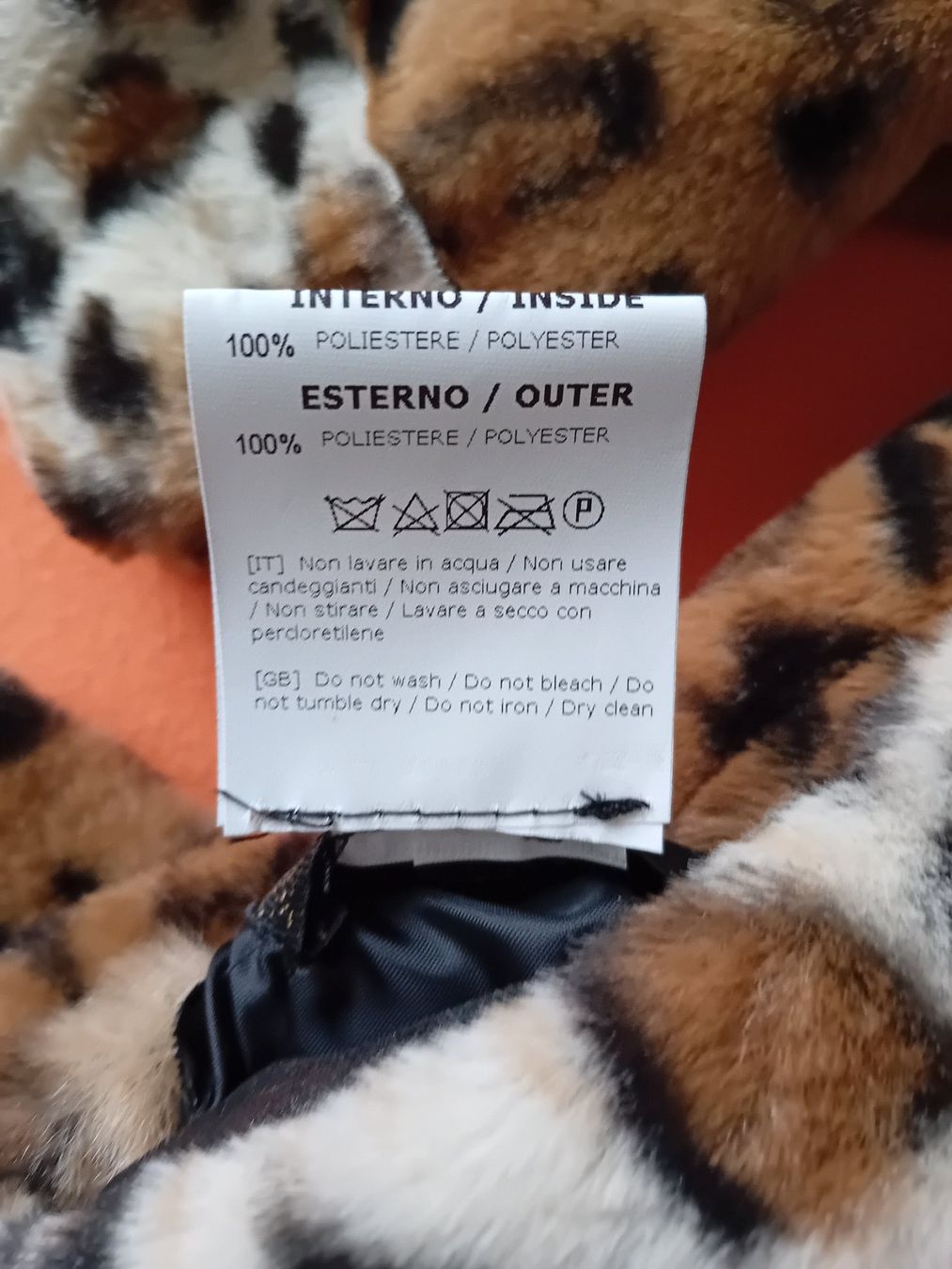 Cappotti: Mantel Damen reversible, Leopard oder schwarz, Gr. 38, NEU – Nuovo (secondo la descrizione) da Stansstad venduto da R.Anna 9