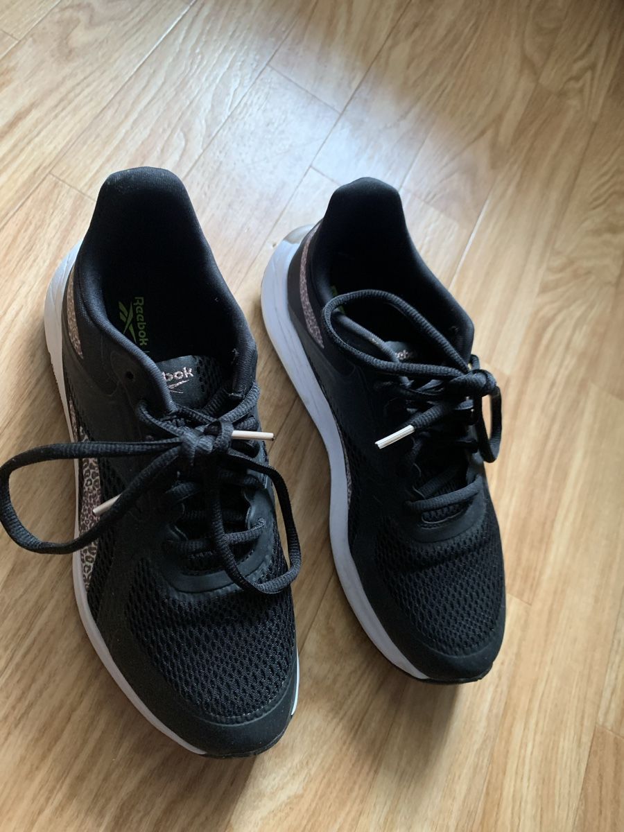 Damenschuhe: Scarpe da corsa reebook mis40 – Gebraucht aus Airolo von Truzz