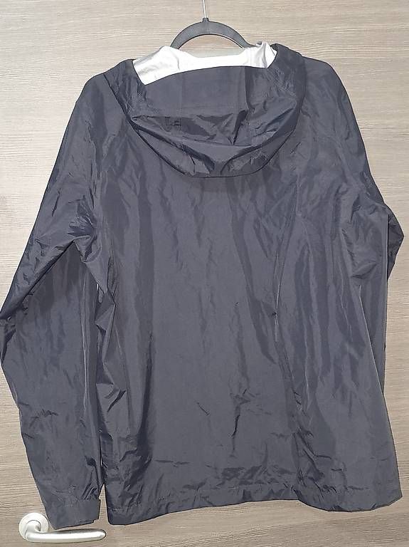 Patagonia Giacche: Patagonia Torrentshell 3L Rain Jacket – Usato da Genève venduto da smx_2sks 2