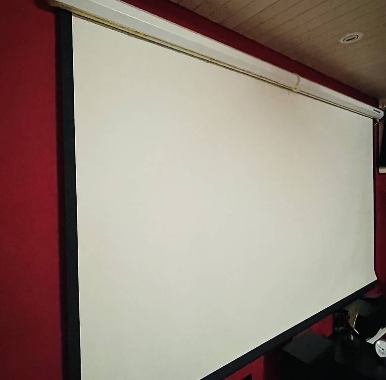 Home Cinema: Home Cinema Set (THX) – Usato da Luzern venduto da Dali-T 1