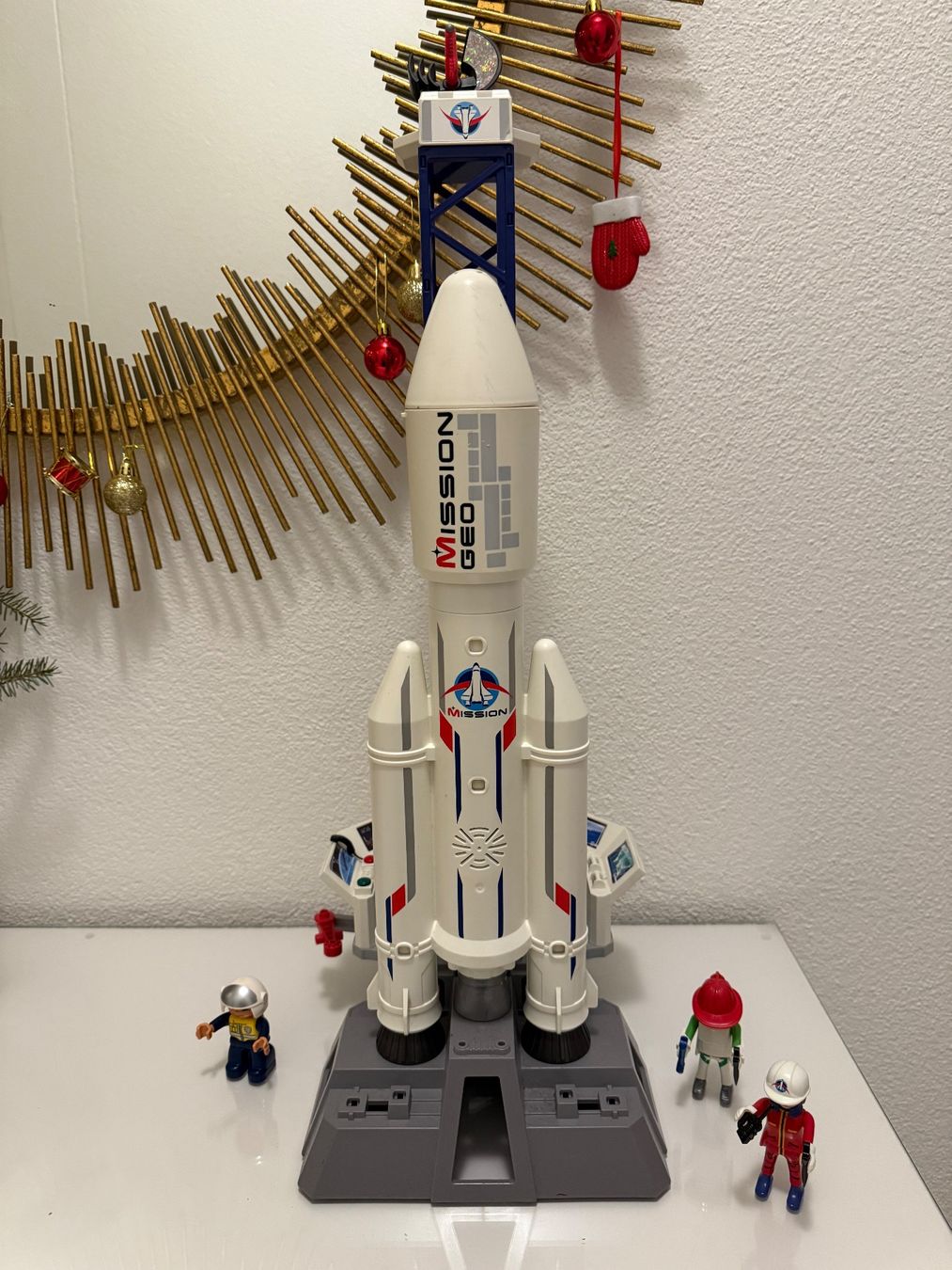 Playmobil Giocattoli: Playmobil Weltraumrakete mit Basisstation – Usato da Alpnach Dorf venduto da ljusja