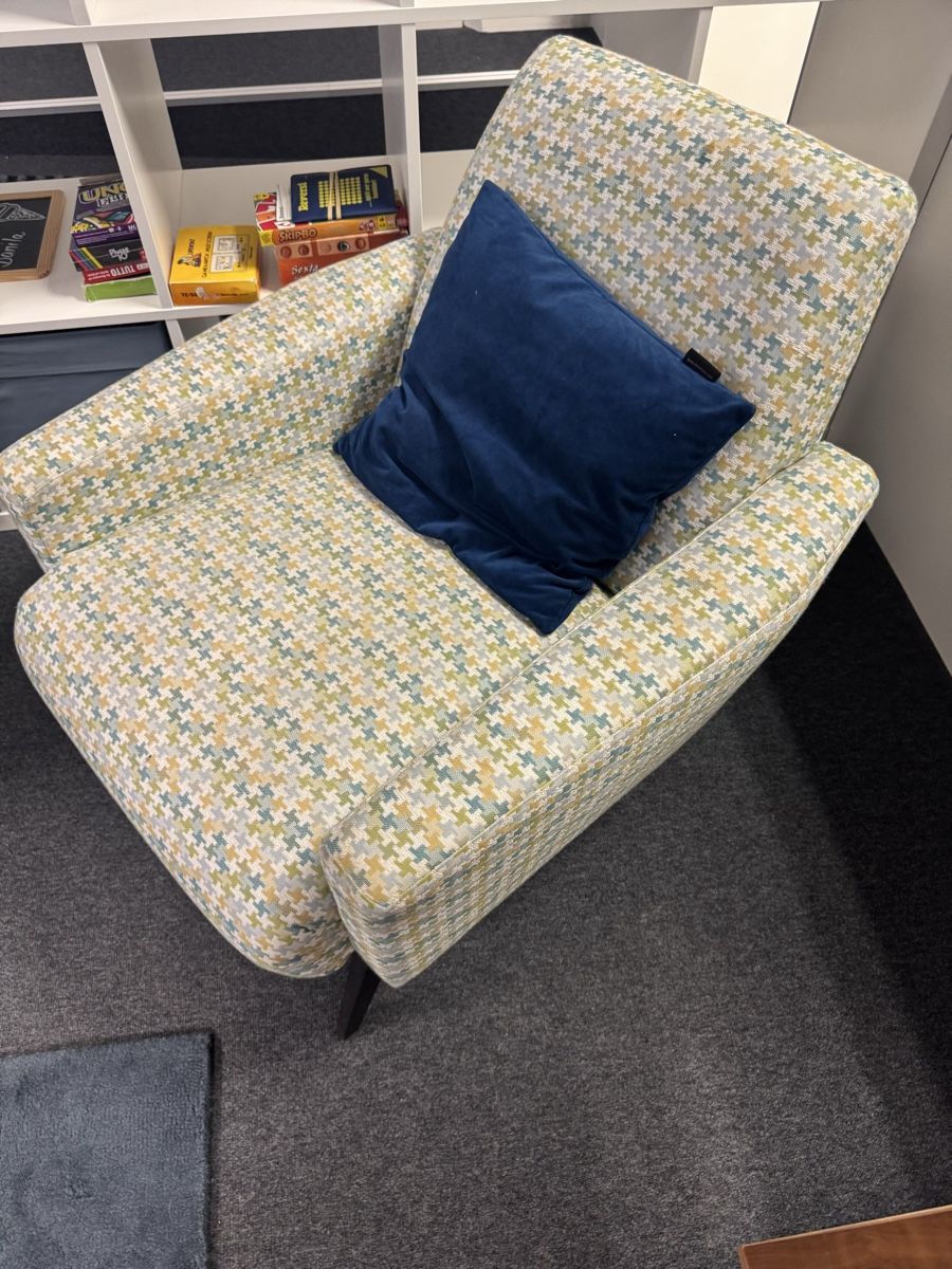 Sessel: Sessel mit Muster, guter Zustand, 1 Stk. – Gebraucht aus Zuchwil von Bluejay79 1