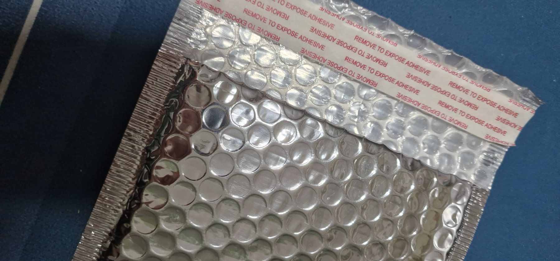 Buste & buste per spedizione: 100 Stück Bubble Couverts, Luftpolstertaschen, Grösse B-5 – Nuovo (secondo la descrizione) da Dozwil venduto da Lucas-Michel 1