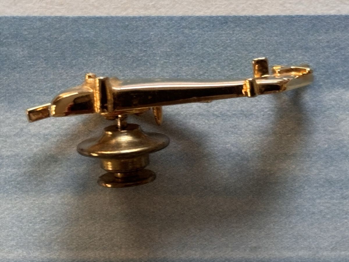 Plaketten & Abzeichen: Pin, 2 Stück Luftwaffe und 2 Postkarten – Neu (gemäss Beschreibung) aus Zürich von gucks 4