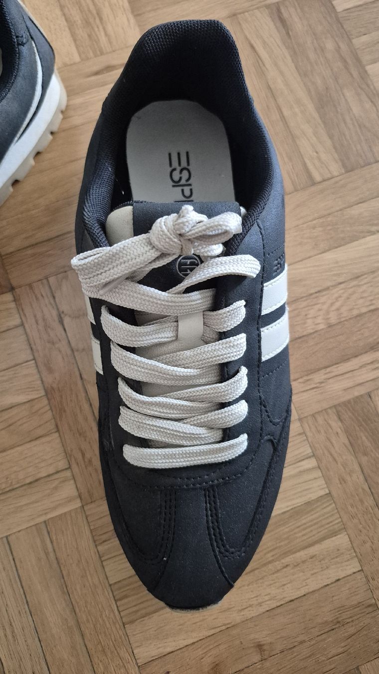 Scarpe da donna: Esprit Turnschuhe Gr. 36 – Usato da Rümlang venduto da suuneschii91 1