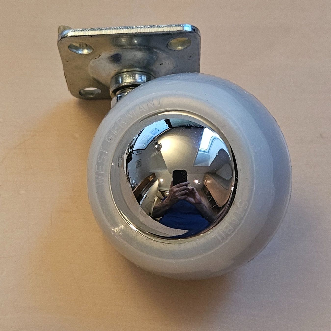 Altro per stoccaggio & trasporto: 4 Möbel-Rollen 51 mm verchromt – Usato da Wettingen venduto da Christianv 3