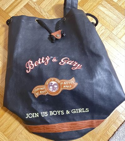 Betty & Gary Rucksack schwarz  , guter Zustand