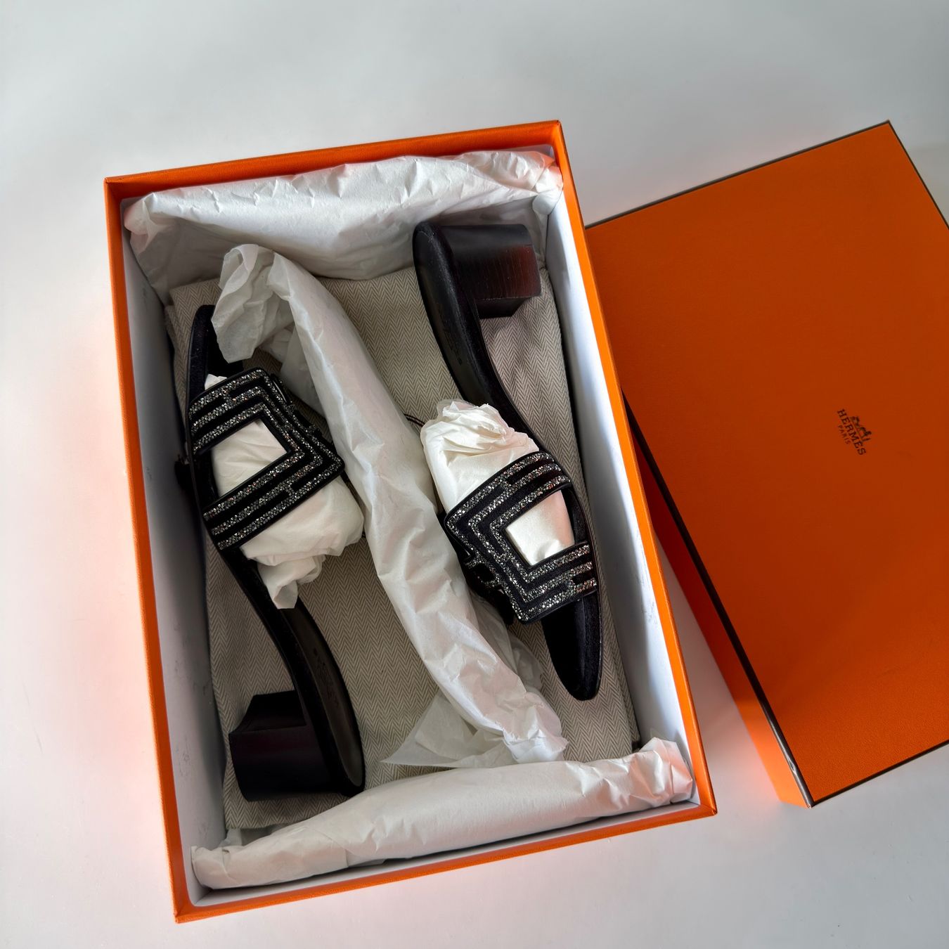 Hermès Scarpe da donna: Authentiques Sandales HERMÈS Oasis strass 37 noir – Usato da Carouge GE venduto da loveluxury 6