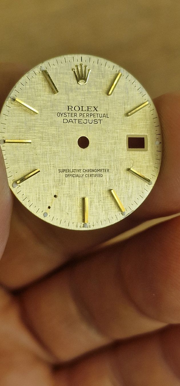Rolex Orologi: Rolex Datejust Textured Gold  – Difettoso da ZÜRICH venduto da Arte-24