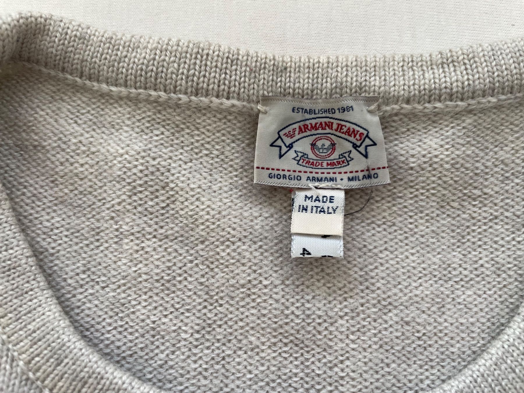Armani Pulls & Sweat-shirts: Armani grau/silber Pullover M – D'occasion à Aesch BL par shuja01 5