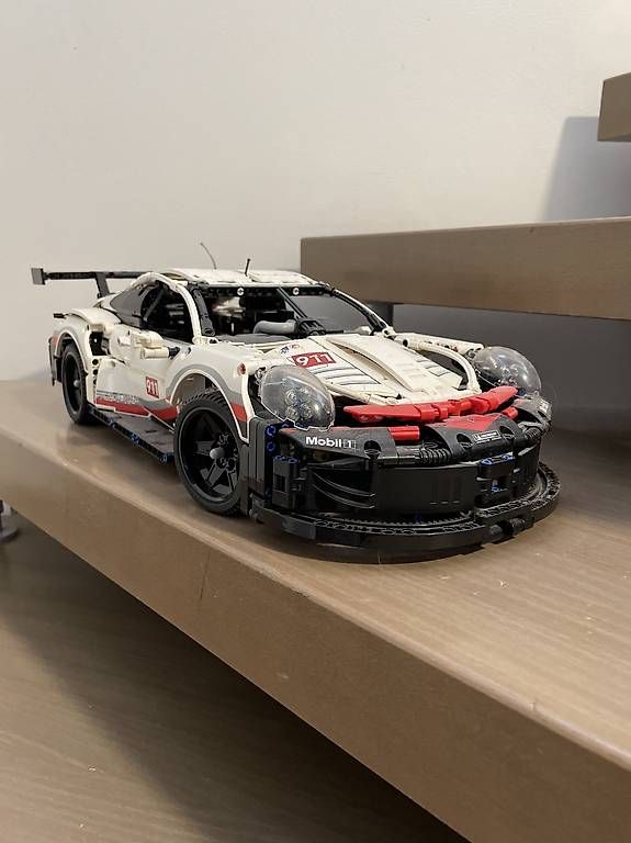 Lego Kit di costruzioni: LEGO TECHNIC Porsche 911 RSR 42096 – Usato da Vésenaz venduto da Nephrax 2