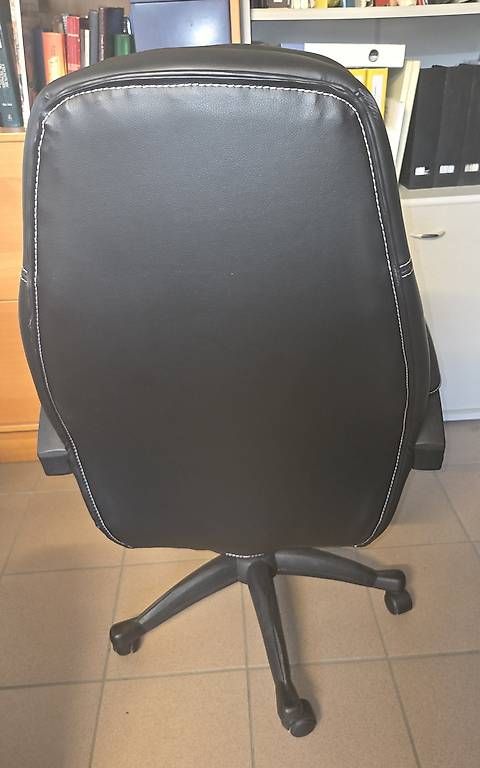 Poltrone: Bürosthul / Chaise de bureau – Usato da Nidau venduto da lagoume 2