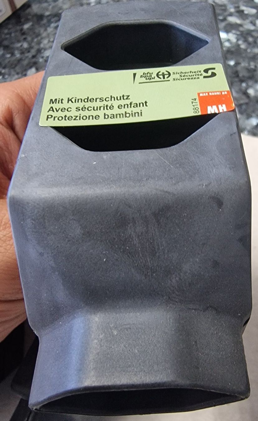 Spine: Abzweigstecker 2+1x Typ 13 mit Kinderschutz – Nuovo (secondo la descrizione) da Uerkheim venduto da Justi.y 1
