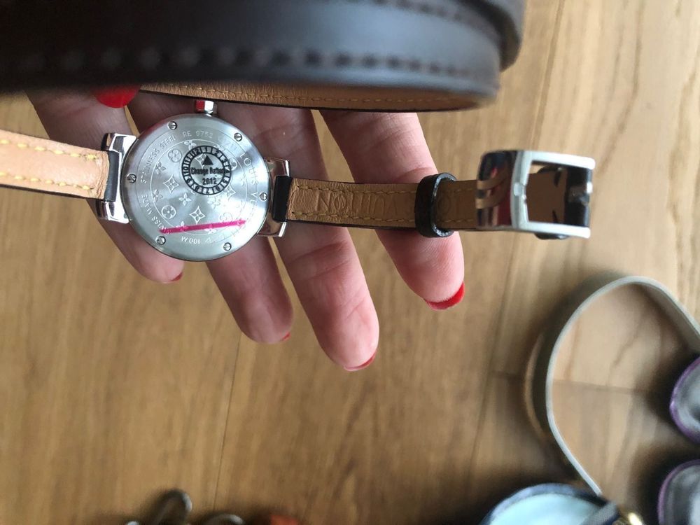 Louis Vuitton Uhr neu mit Folie