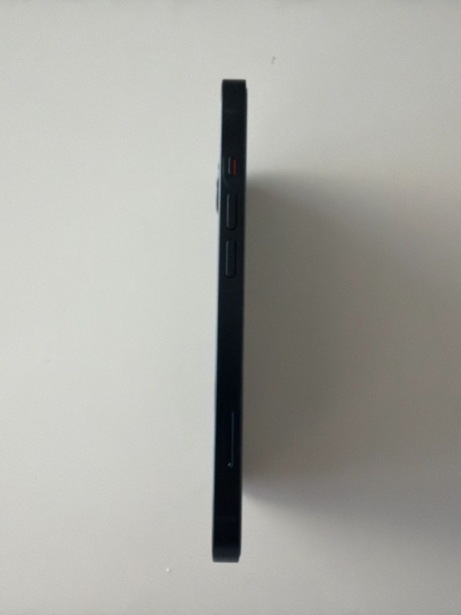 Apple Portables: Makelloses iPhone 13 128GB, midnight – D'occasion à Risch par Matze13 5