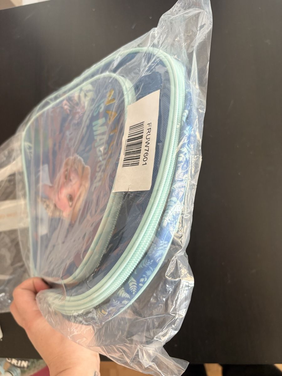 Disney Kindertaschen: Frozen Elsa Kinder Rucksack – Neu und originalverpackt aus Basel von alisha.beuggert 2
