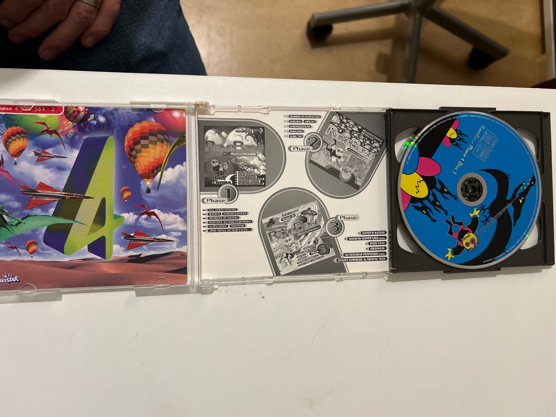 CD: CD- RaveBase- Phase 4 Doppel CD- 90er Kult Hits – Usato da Guntershausen venduto da Gloominati 2