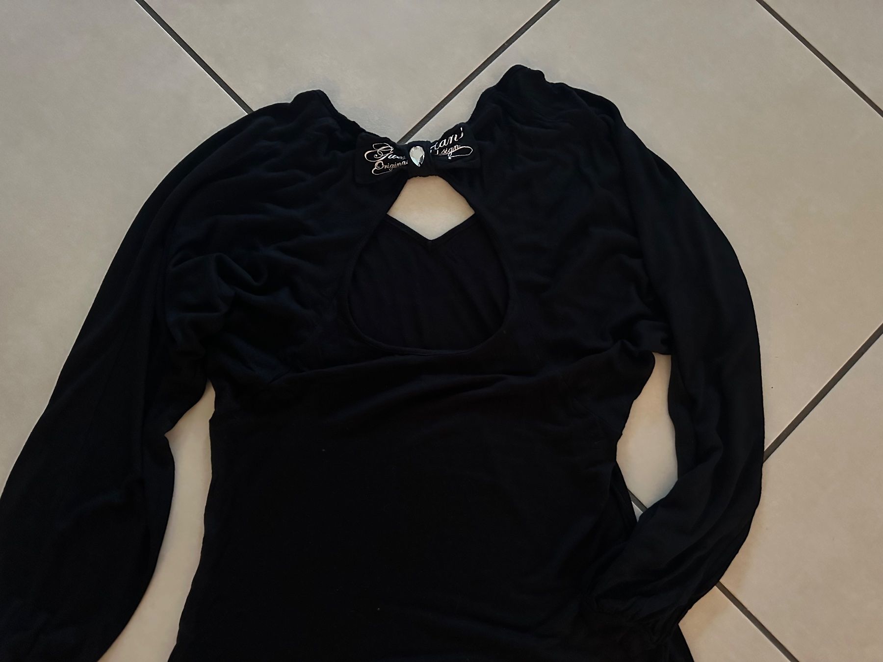 Guess Pulls & Sweat-shirts: Guess Pullover  Gr. M – D'occasion à Alpnach Dorf par ljusja 1
