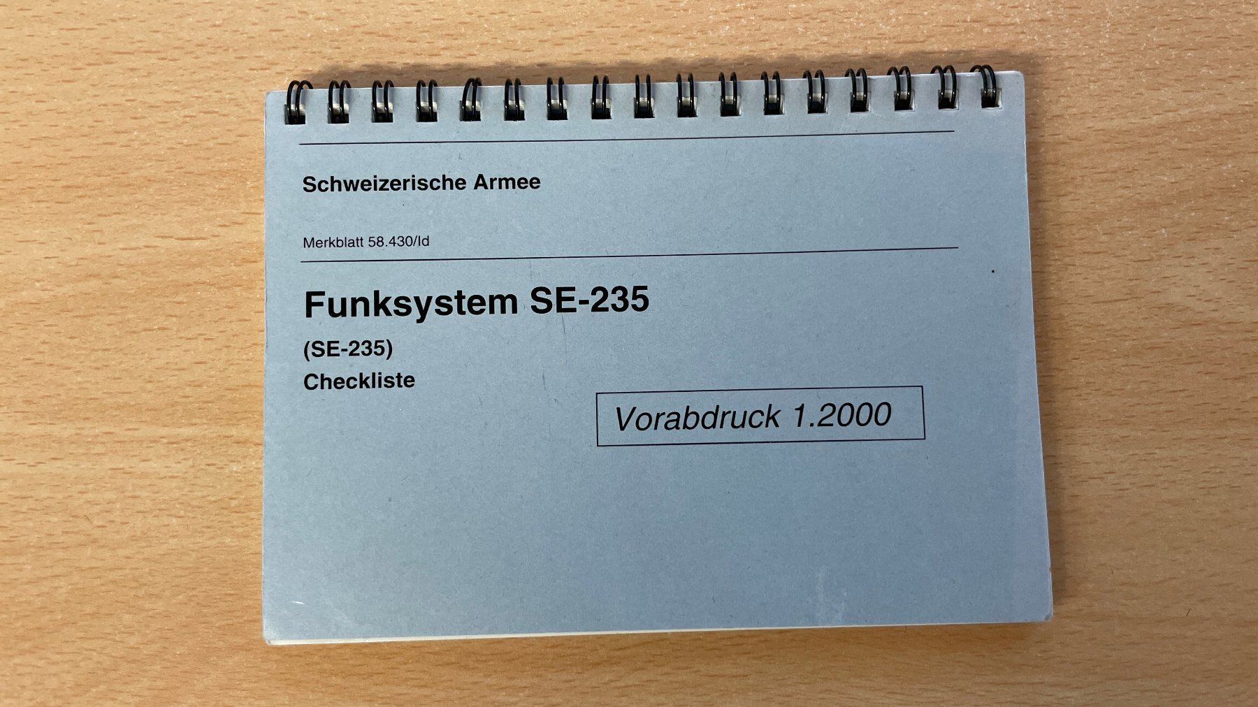 Libri: Schweizer Armee Checkliste Funksystem SE-235 – Usato da Glattfelden venduto da cybermaxx