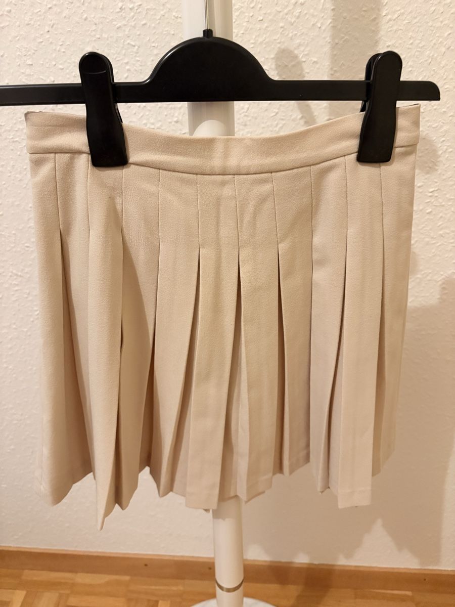 Pull&Bear Gonne: Jupe plissée – Nuovo (secondo la descrizione) da Chêne-Bougeries venduto da bru_bs9n 3