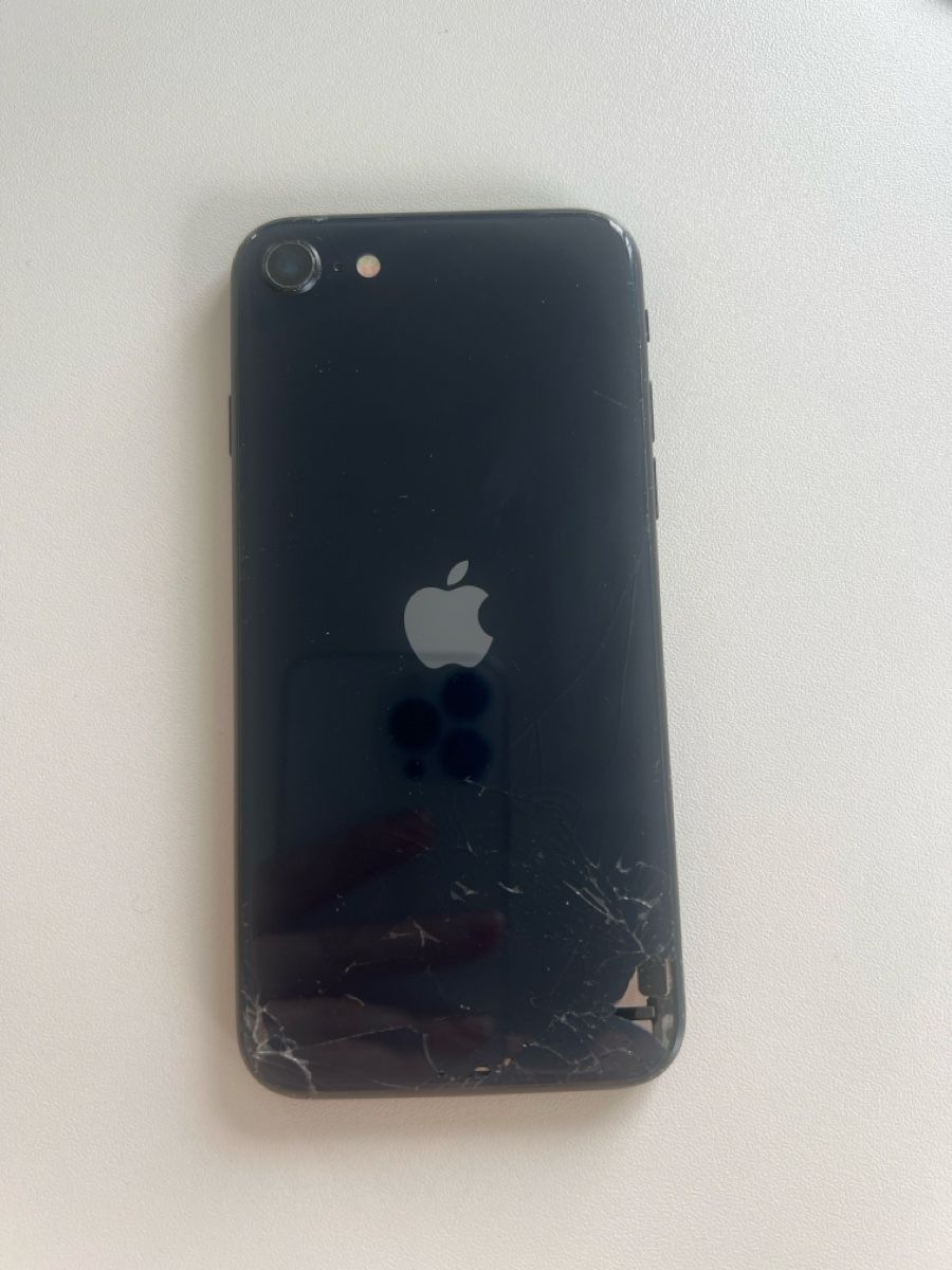 Apple Telefoni cellulari / Smartphones: iPhone 8 schwarz defekt – Difettoso da Murten venduto da vivienne.reichmuth