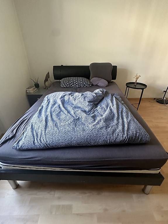 Letti: Bett 140x200cm inkl. Lattenrost – Usato da St. Gallen venduto da FaNa93