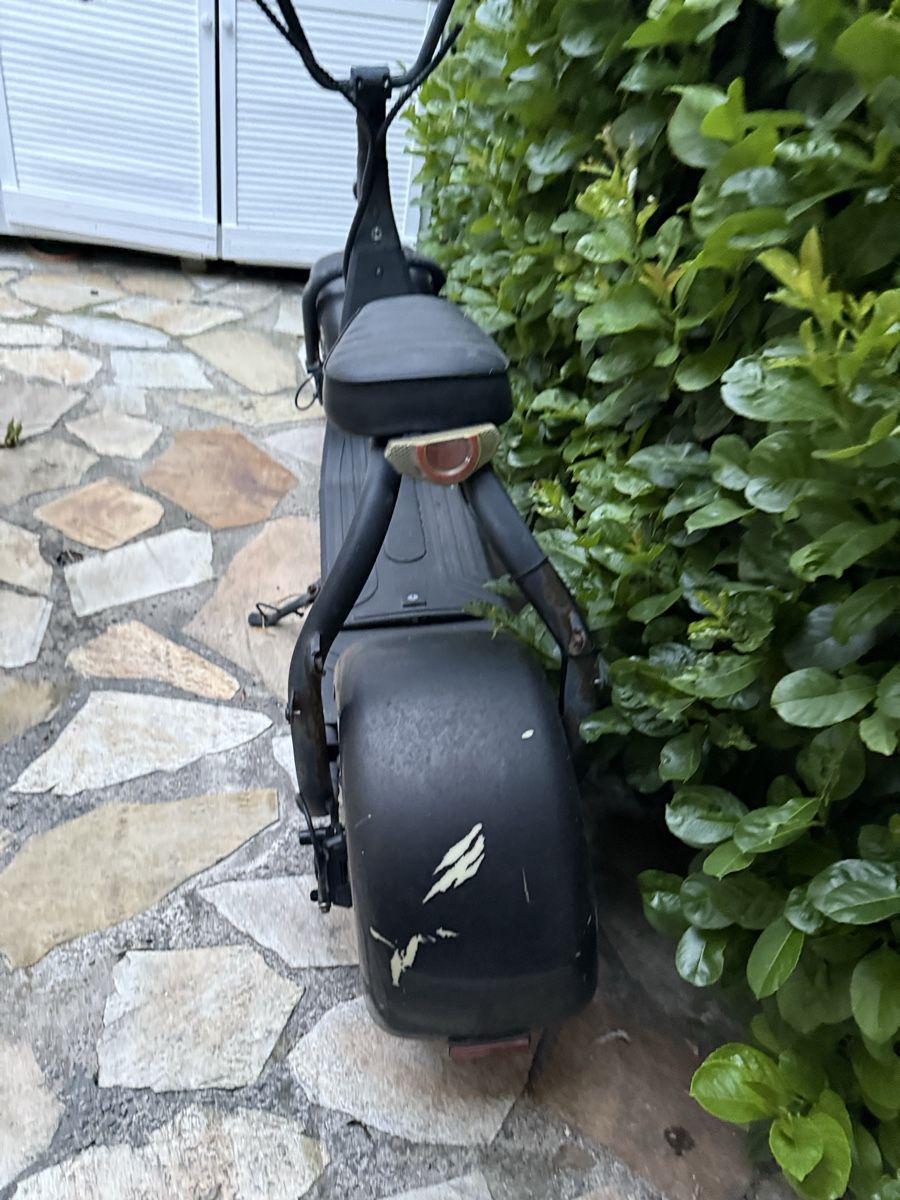 Scooters: E-Scooter Cruiser schwarz  – Défectueux à Reinach BL par team8596 1