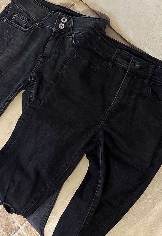 Jeans: 2x Damenjeans Xs – Usato da Interlaken venduto da noe_v887