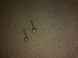 OHRRINGE MODESCHMUCK,,MIT KUSTLICH PERLEN,,BEIGE FARBE