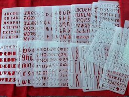 NEU: 30 St. Wiederverwendbare Schablonen Alphabet und Zahlen