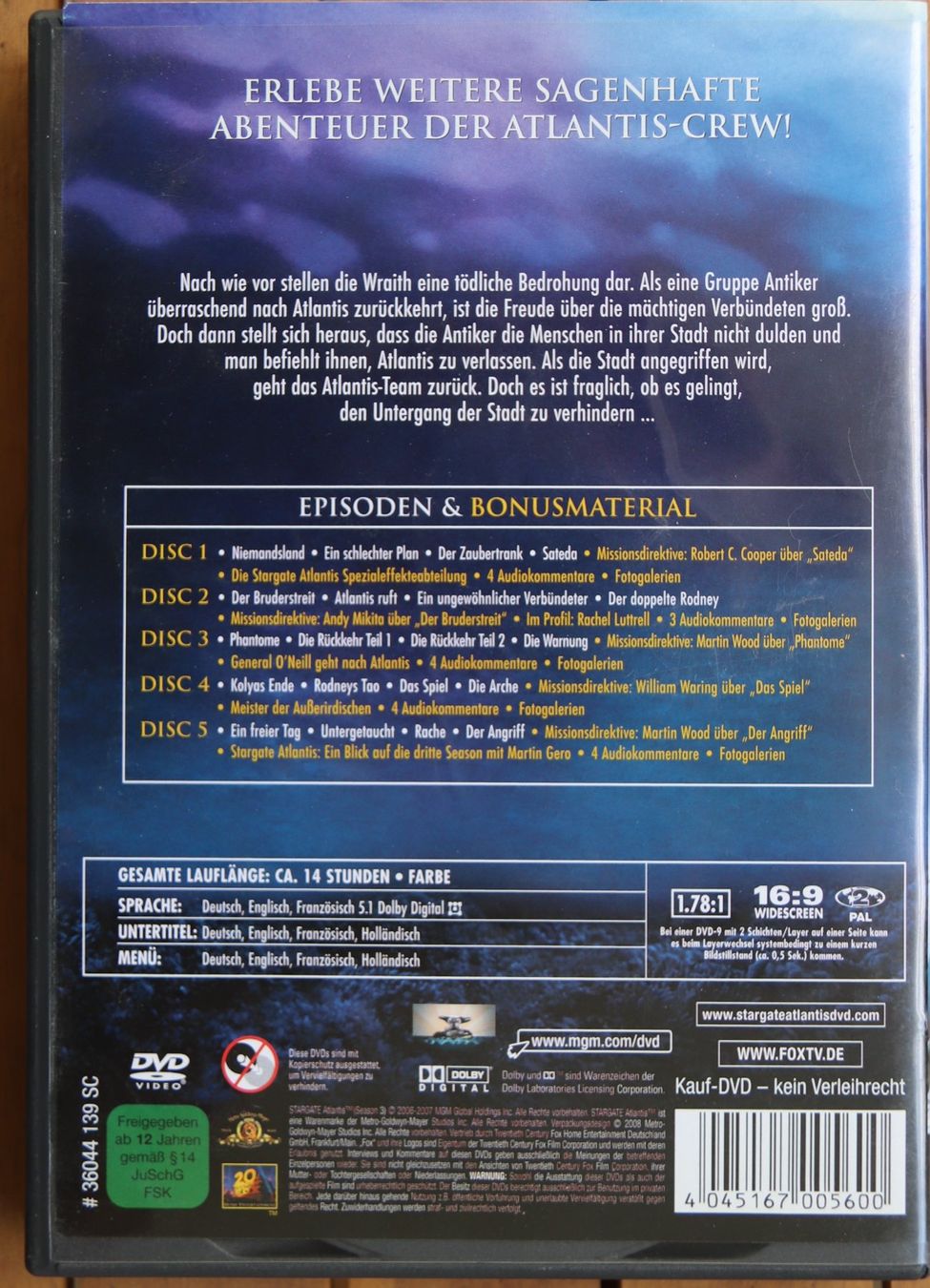 Tutti i DVDs: Stargate Atlantis Season 3 – Usato da Glattfelden venduto da Sirax 1