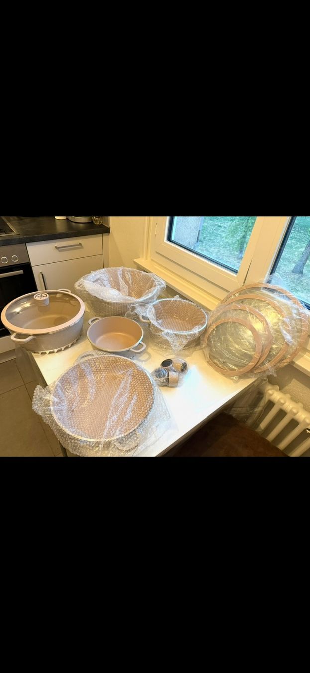 Pentole: Batterie de cuisine complète Neuve – Usato da Prilly venduto da Aidima