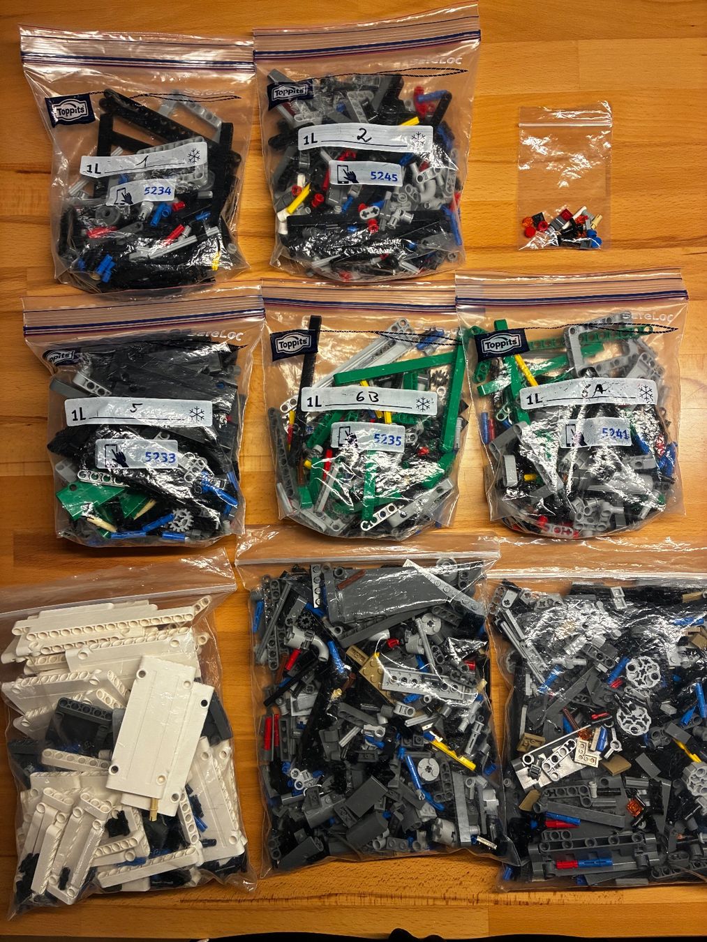 Lego Jeux de construction: Lego Technic 42078 Mack Anthem – D'occasion à Visp par kai_x2bf 2