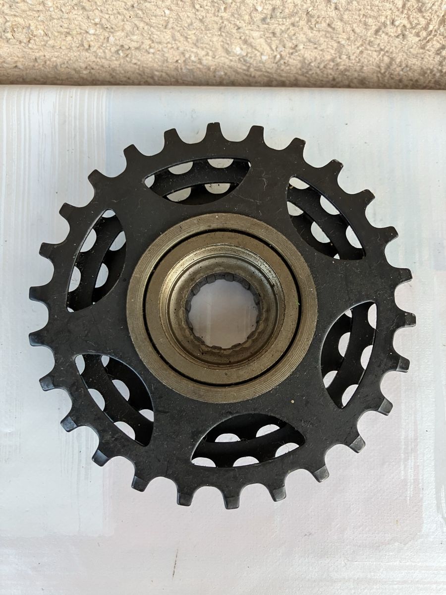 Shimano Pezzi di ricambio: Shimano UG Schraubkranz 5-fach – Usato da Trimbach venduto da cendira 5