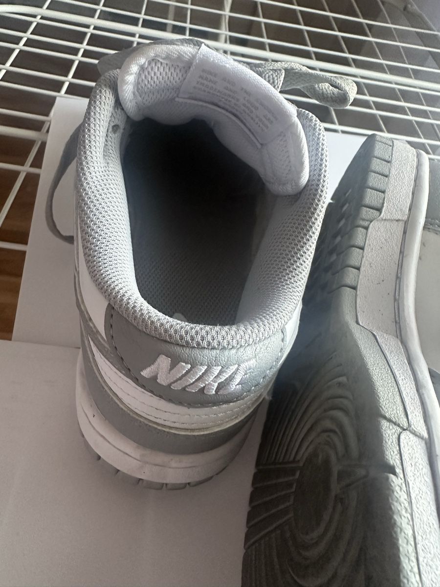 Nike Scarpe da uomo: Nike basket Dunk Low blanc gris – Usato da Lussery-Villars venduto da Bellavita95 2