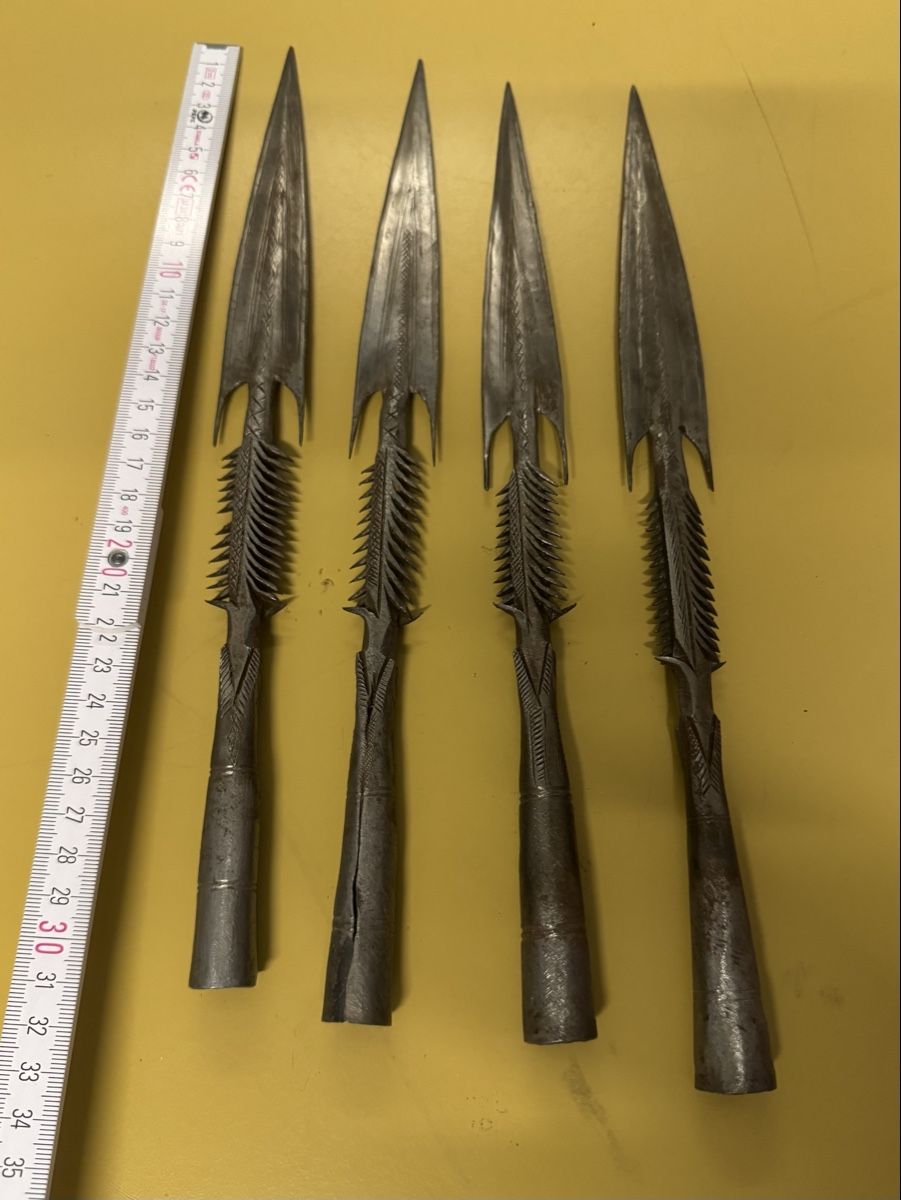 Tiro con l'arco: Afrikanische spear 4 stk.  – Usato da Schlieren venduto da Freundlich02