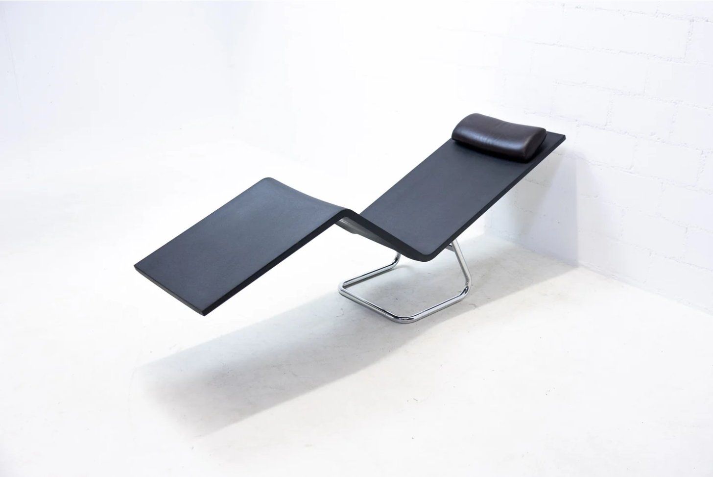 Vitra Liegen & Liegestühle: Vitra MvS Chaise Maarten Van Severen Nr. 1 – Gebraucht aus Meilen von Matthiasmueller 4