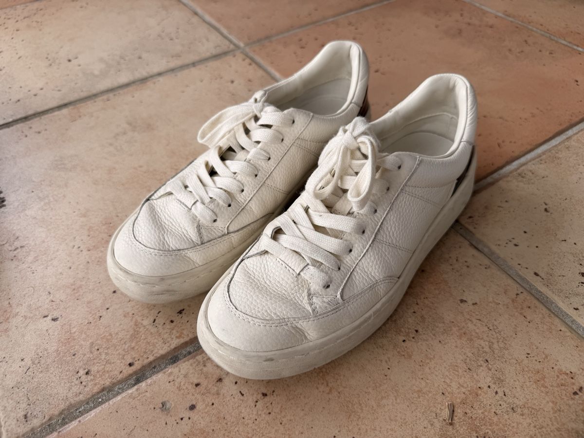 Massimo Dutti Chaussures femmes: Baskets Massimo Dutti cuir blanc T38 – D'occasion à Monnaz par MDVintage