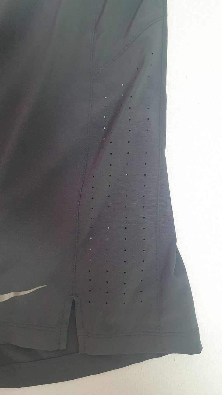 Nike Pantaloni: nike hosen G M – Usato da Maienfeld venduto da tobeyl2020 7