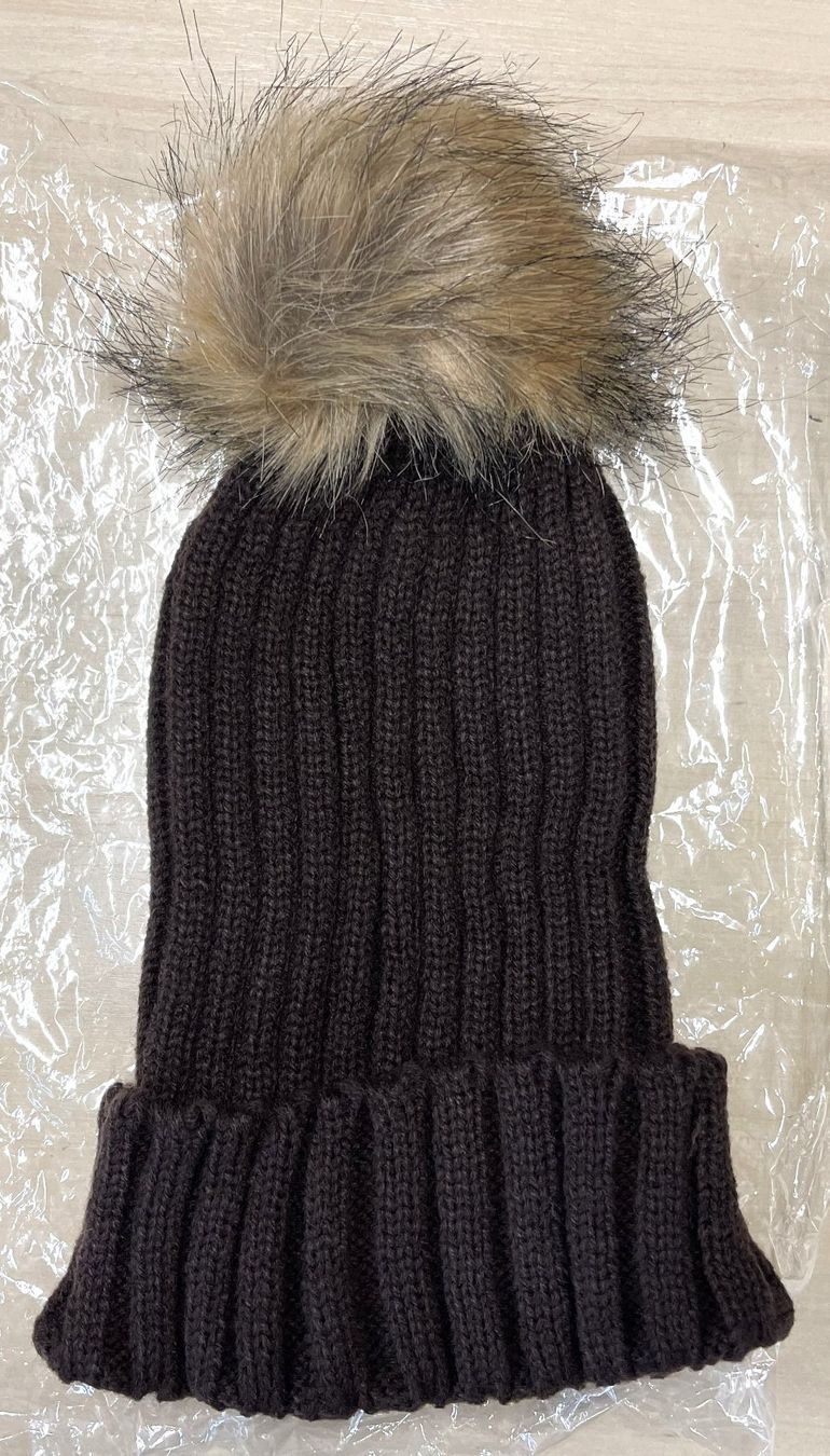 Copricapi, berretti & cappellini: Damen, Mädchen Winter gestrickte Mütze – Nuovo (secondo la descrizione) da Oftringen venduto da Vucki 2