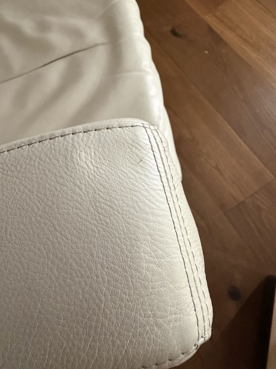 Poltrone: Ledersessel weiss mit Metallgestell  – Usato da Magden venduto da SCO13 5