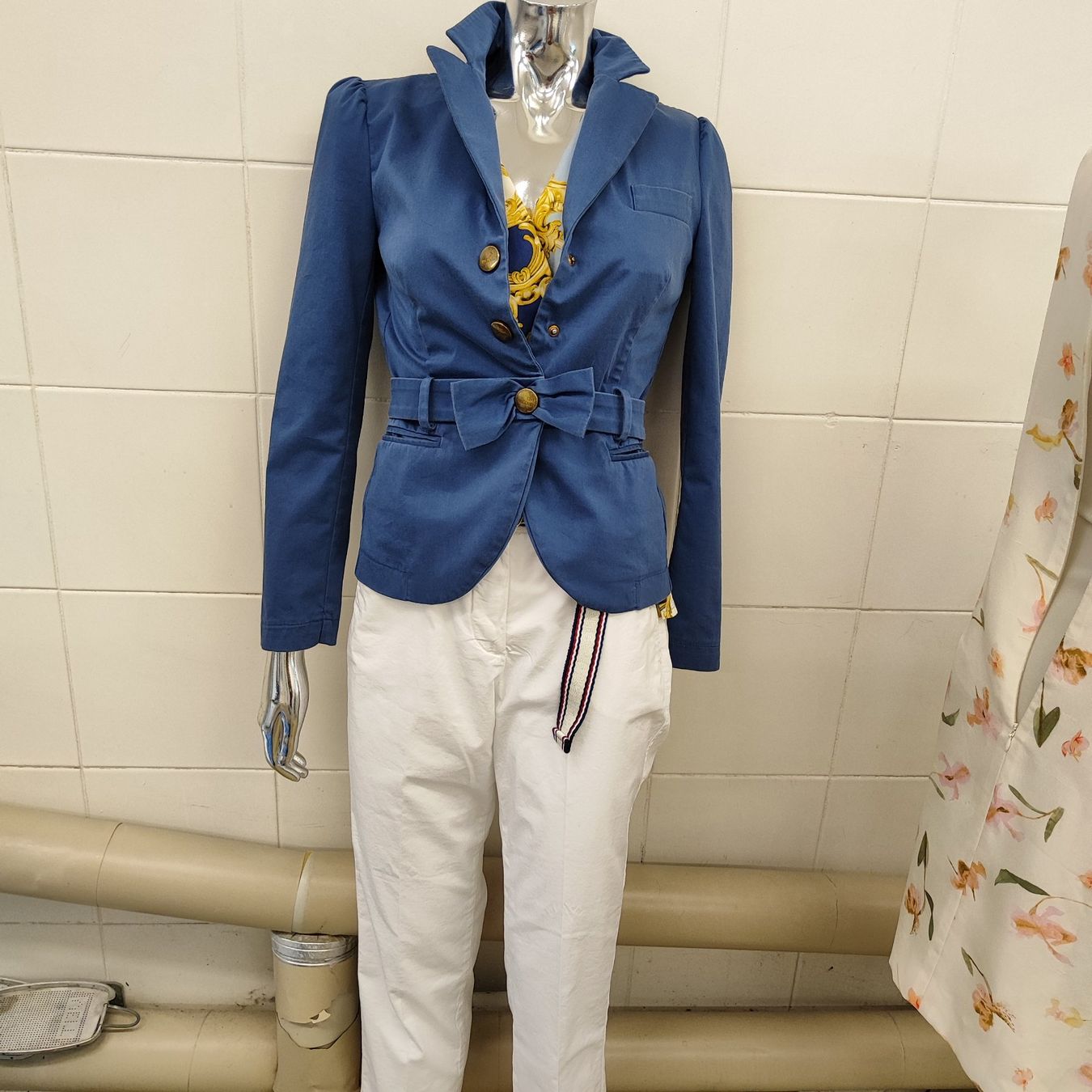 Moschino Giacche: Moschino Blazer Gr S – Usato da Langnau am Albis venduto da Judithsebi 7