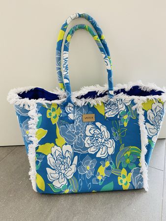 Schöne VERDE Tasche Blumen FAST NEU!