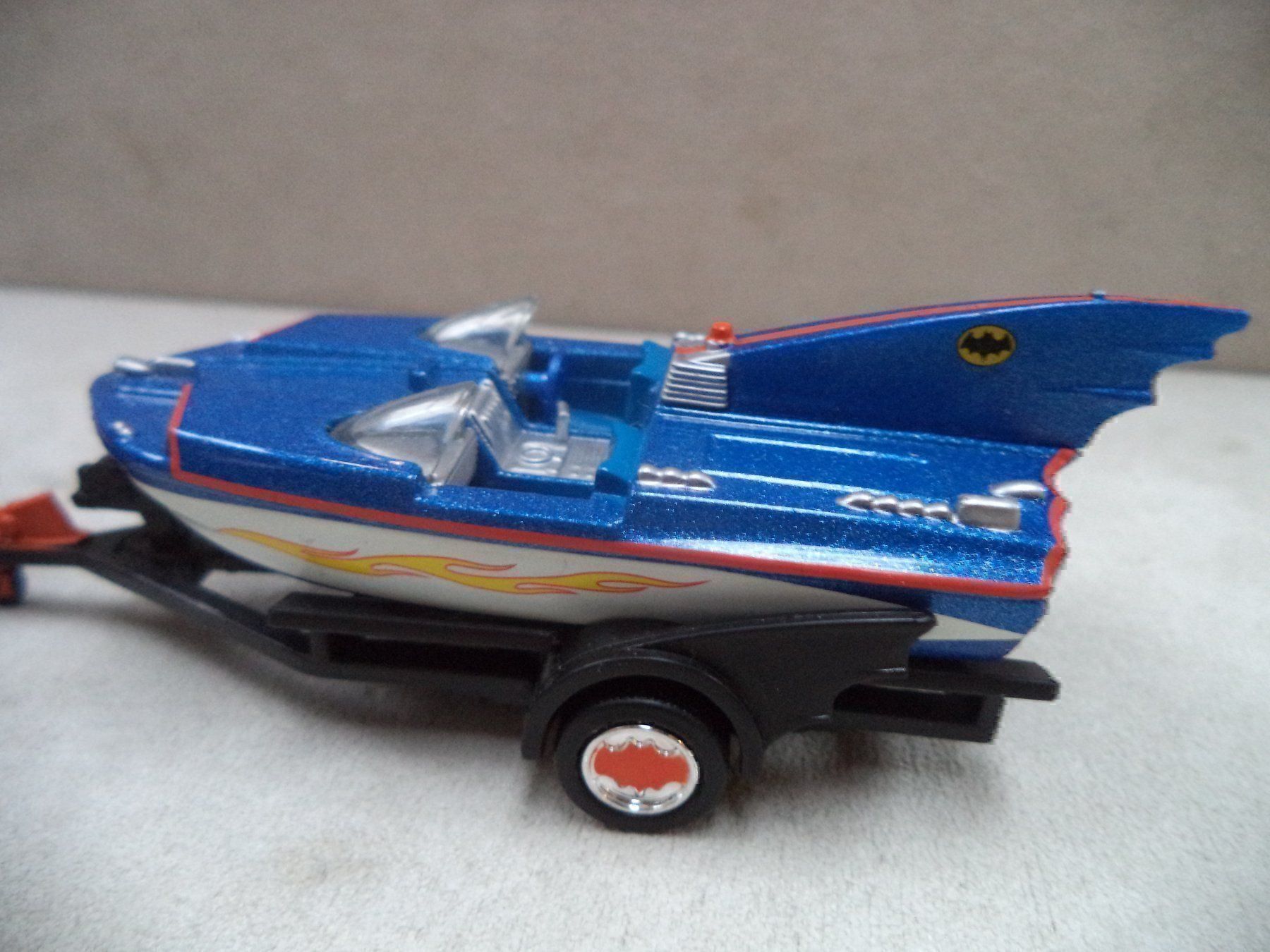 Hot Wheels Modellautos: Batmobile/ Batboat 1:64 – Neu (gemäss Beschreibung) aus Rieden AG von Wirth03 2