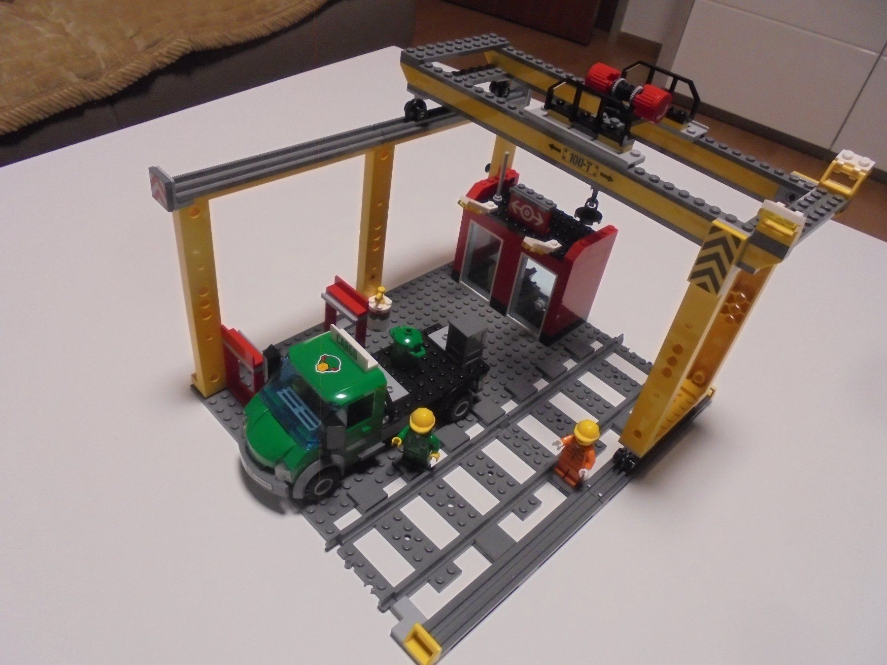 Lego Spielzeuge: LEGO - EISENBAHN - VERLADE - STATION - MIT - LKW – Gebraucht aus Gelterkinden von ajdt4 1