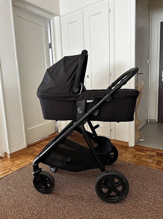 Poussette: Poussette Graco 3 en 1  – D'occasion à Lausanne par Lauraigr 1