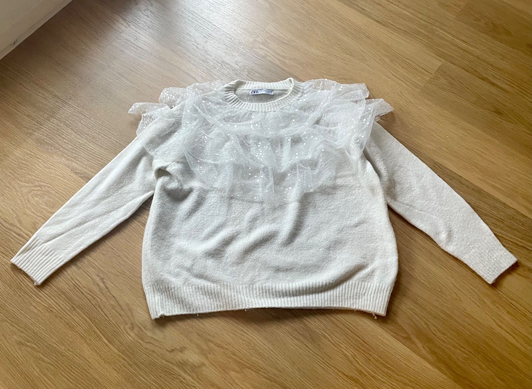 Zara Pullover & Sweatshirts: Zara Pullover S/M mit Tüll – Gebraucht aus Baden von Tiffany6878