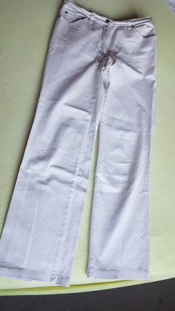 Pantalon couleur crème taille 38 marque Artime Design Swiss