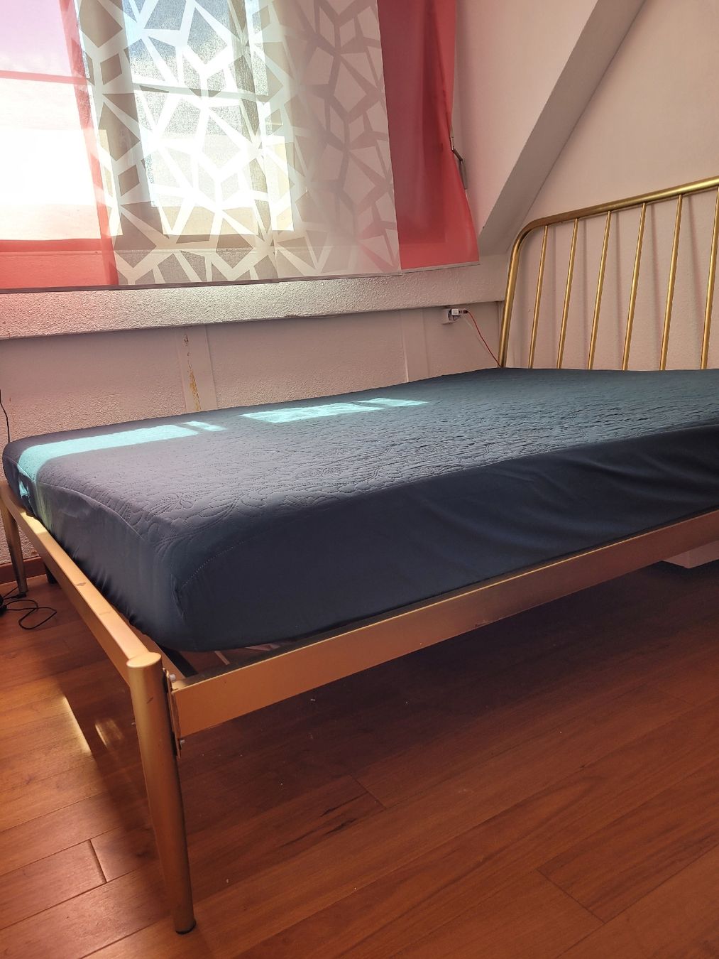 Letti: Designer Metall Bett MADE in Messingoptik – Usato da Schlattingen venduto da elfuntiko 1