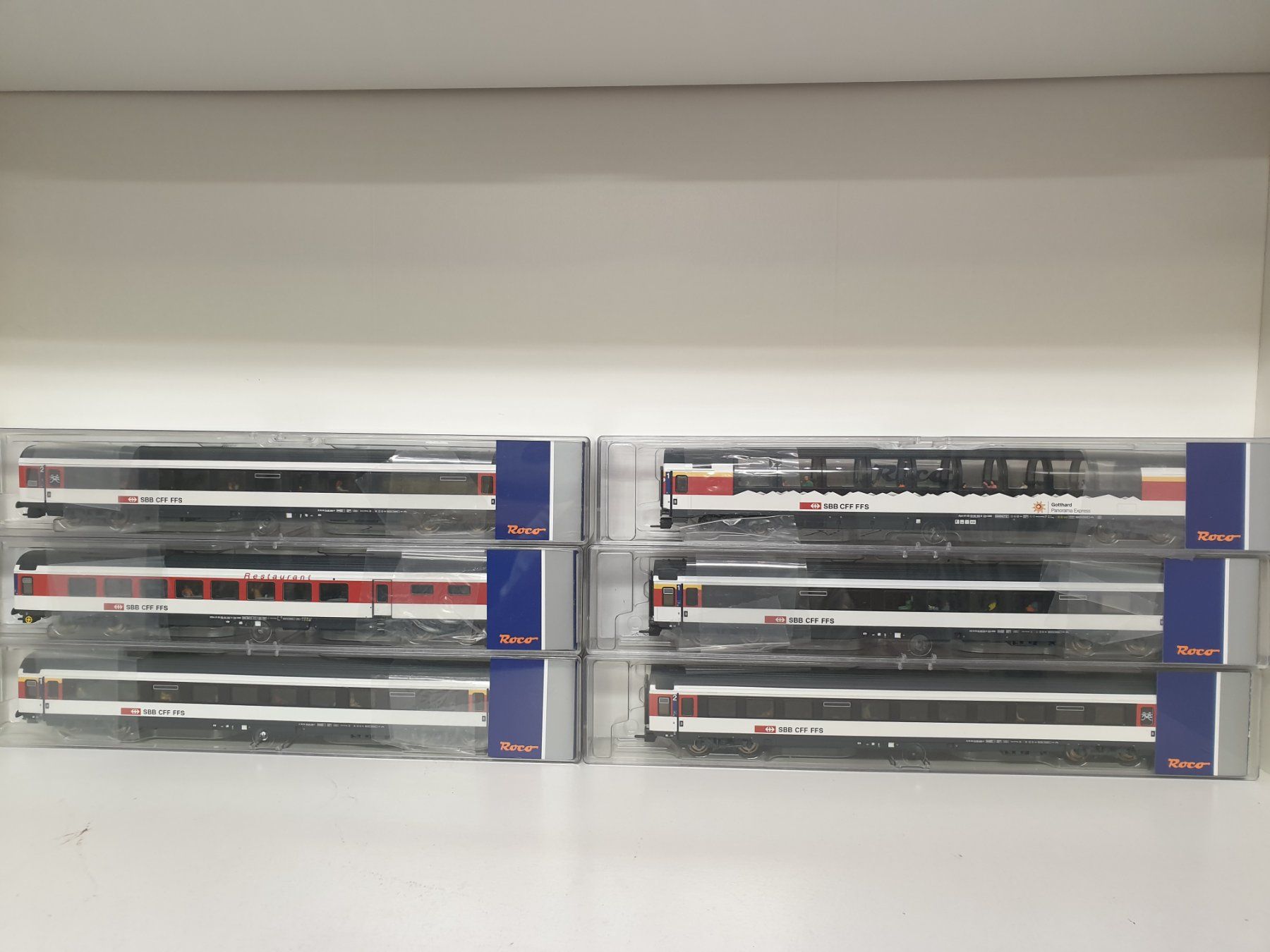 Roco Modellini di ferrovie: Roco SBB EW Set Preiser LED und Almrose Kupplung – Nuovo e nell'imballaggio originale da Neuenhof venduto da ludovicco